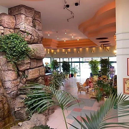 Хотел Trakia 3*
